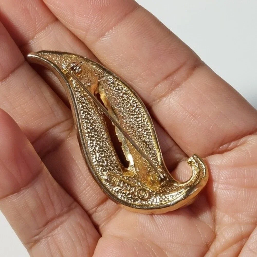 Vintage Sarah Coventry Art Nouveau Intricate Gold Tone Leaf Brooch Pin - Picture 2 of 5